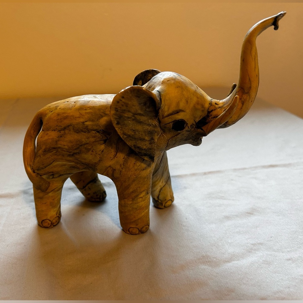 Elephant statue